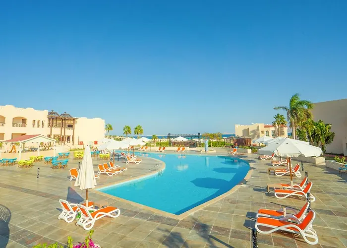 Resort Ivy Cyrene Adults Friendly 13