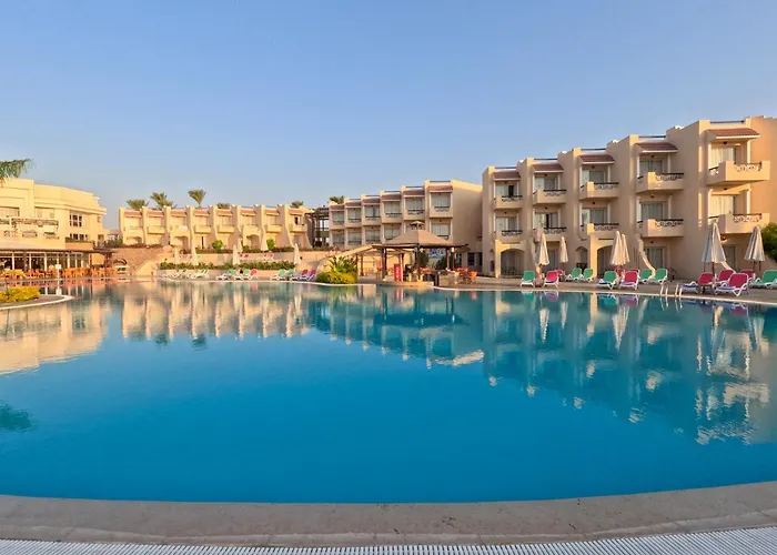 Ivy Cyrene Adults Friendly 13