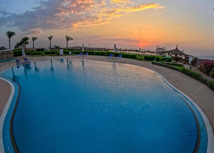 Resort Ivy Cyrene Adults Friendly 13 4*