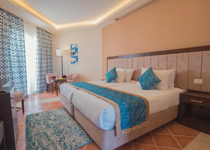 Ivy Cyrene Adults Friendly 13